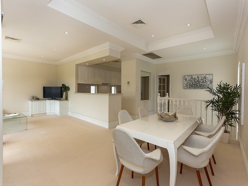 124A MARY STREET, Como WA 6152