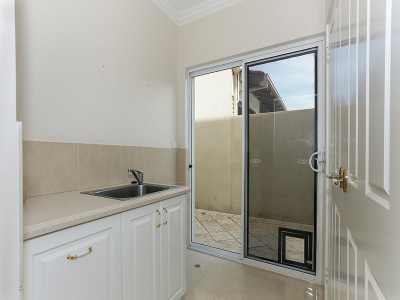 124A MARY STREET, Como WA 6152