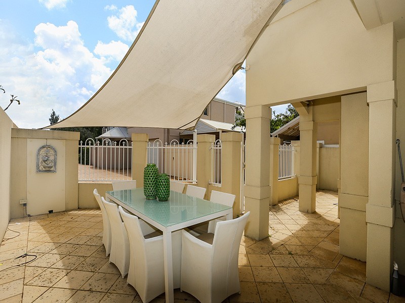 124A MARY STREET, Como WA 6152