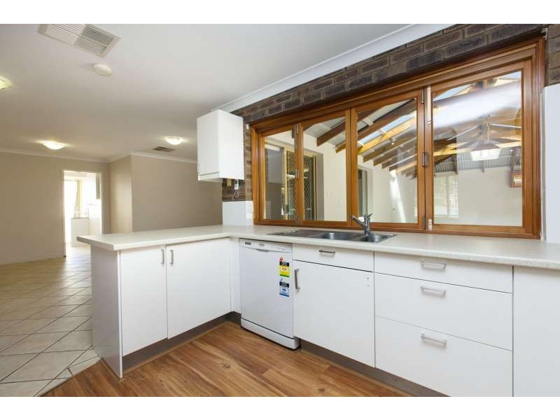 44 Oakapple Drive, Duncraig WA 6023