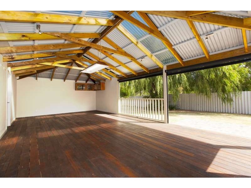 44 Oakapple Drive, Duncraig WA 6023