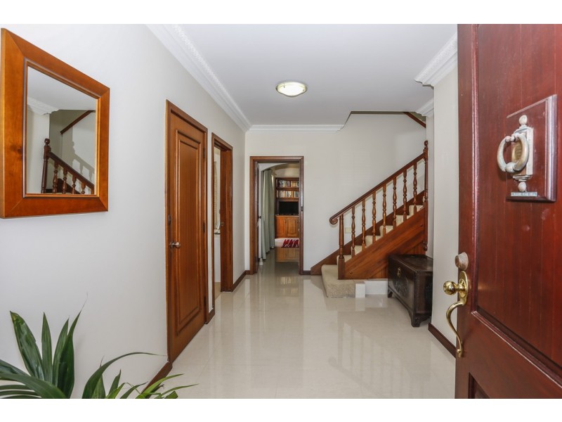 19 Bonchester Court, Duncraig WA 6023