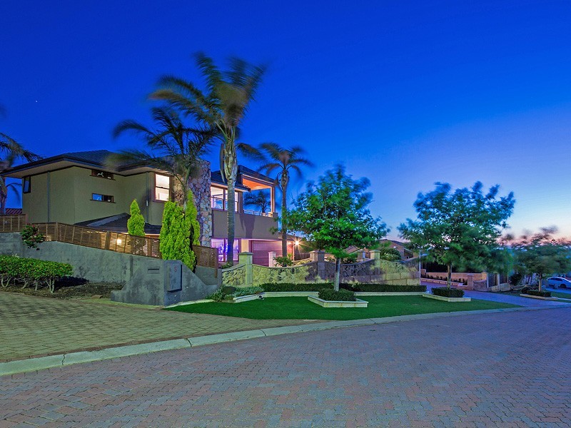 6 Plymouth Cove, Ocean Reef WA 6027