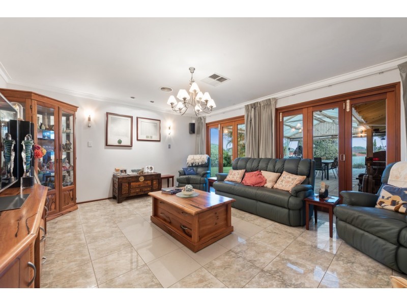 16 Mosspaul Close, Duncraig WA 6023