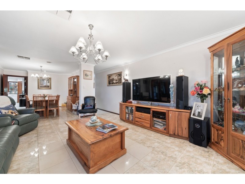 16 Mosspaul Close, Duncraig WA 6023