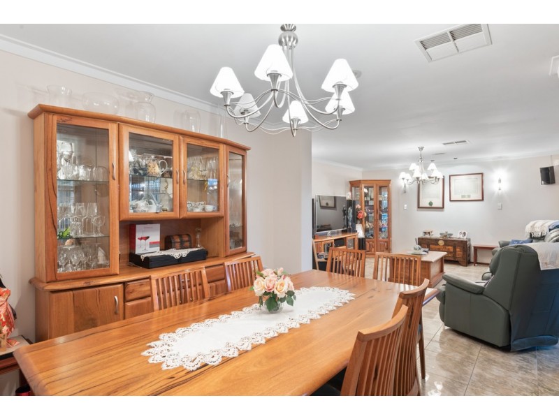 16 Mosspaul Close, Duncraig WA 6023