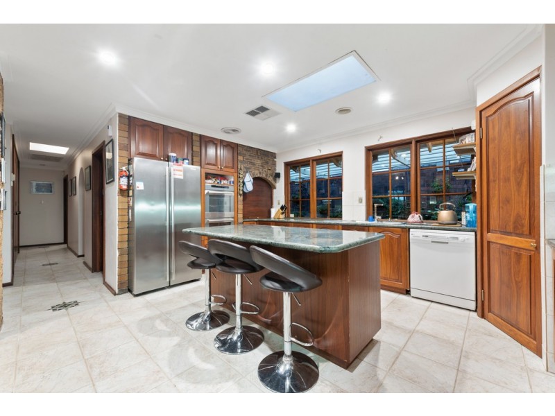 16 Mosspaul Close, Duncraig WA 6023