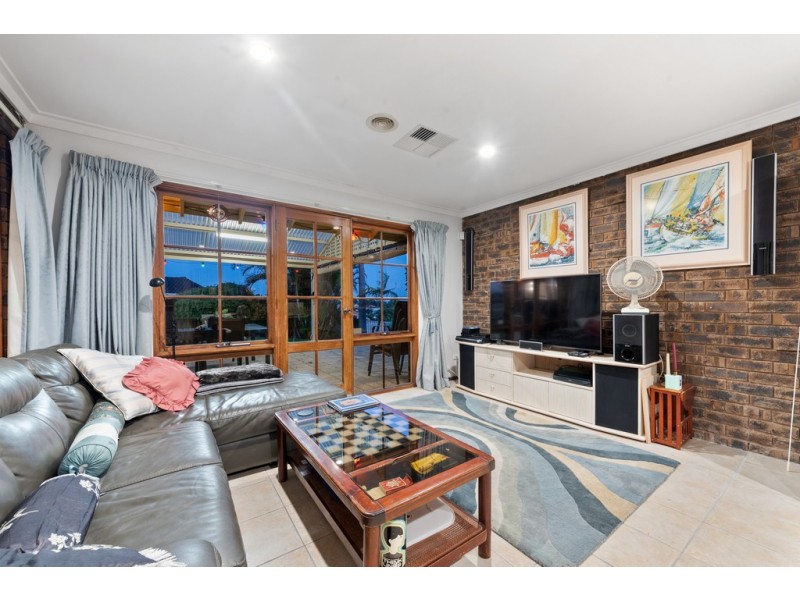 16 Mosspaul Close, Duncraig WA 6023