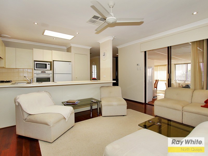14 Hazelbury St, Greenwood WA 6024