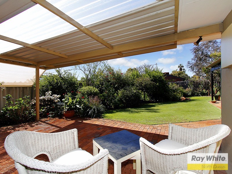 14 Hazelbury St, Greenwood WA 6024