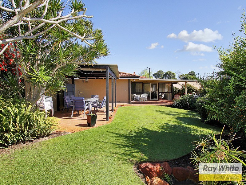 14 Hazelbury St, Greenwood WA 6024