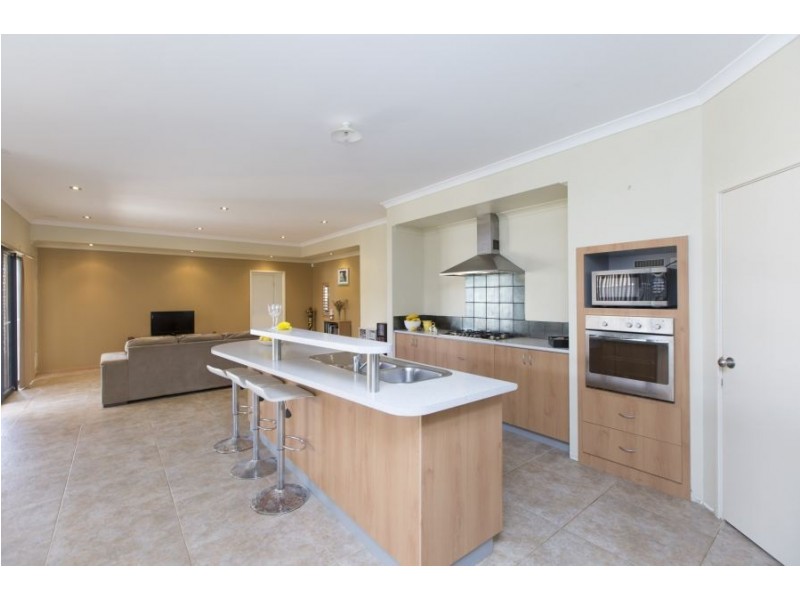 2 Rupara Circle, Quinns Rocks WA 6030