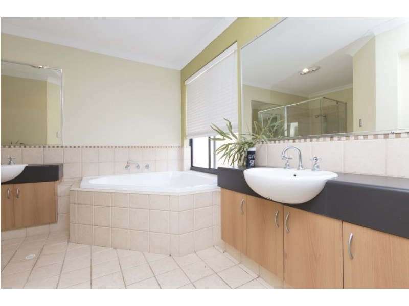 2 Rupara Circle, Quinns Rocks WA 6030