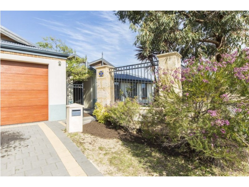 2 Rupara Circle, Quinns Rocks WA 6030