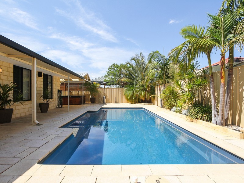 5 Sefton Place, Landsdale WA 6065