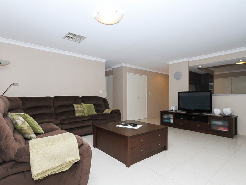 5 Sefton Place, Landsdale WA 6065