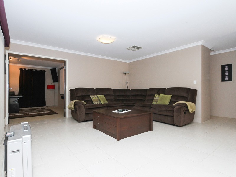 5 Sefton Place, Landsdale WA 6065