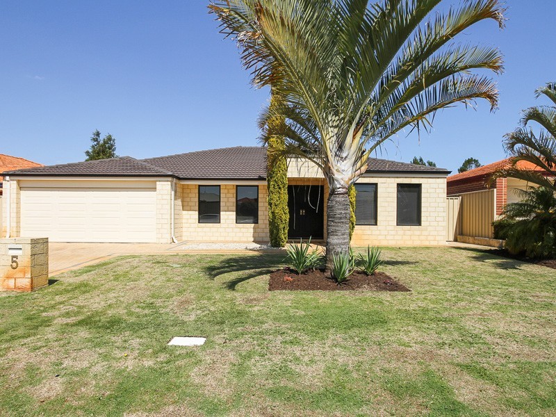 5 Sefton Place, Landsdale WA 6065