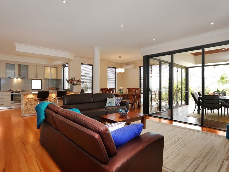 5B Cant Court, Hillarys WA 6025