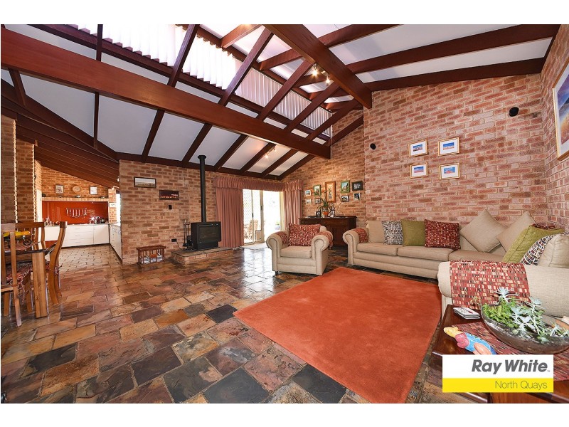 2 Buckthorn Court, Duncraig WA 6023