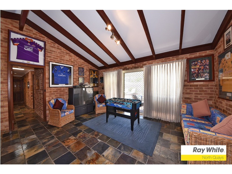 2 Buckthorn Court, Duncraig WA 6023