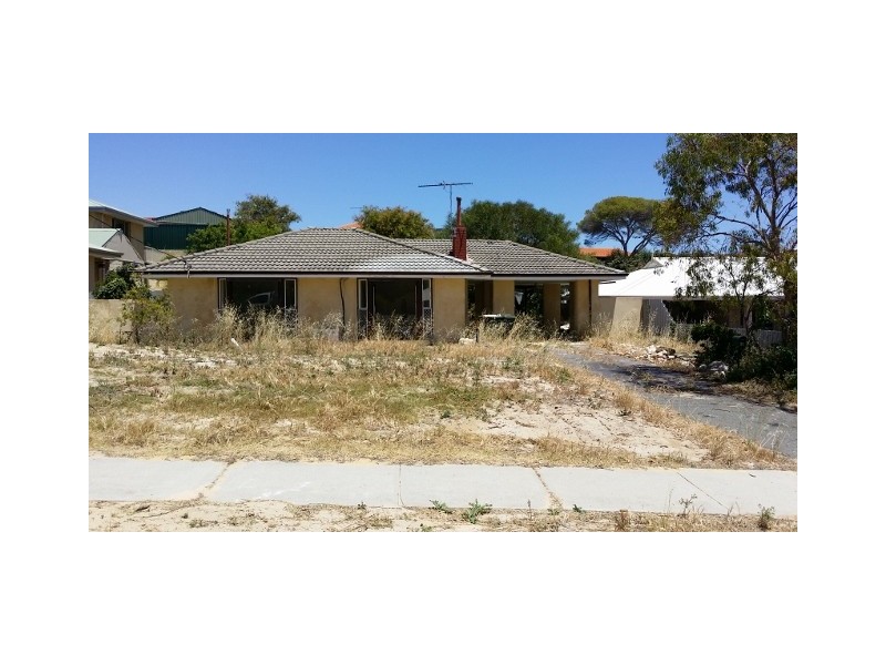 60 Cook Ave, Hillarys WA 6025