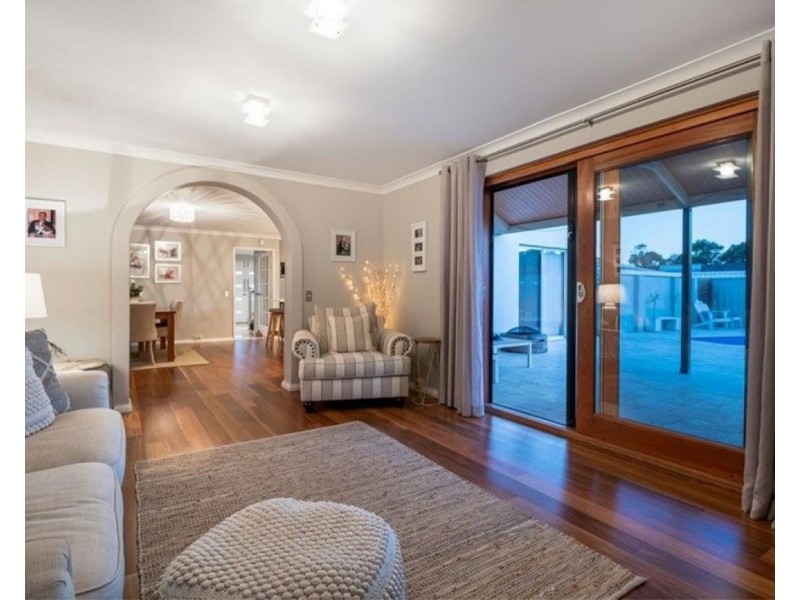 3 Bernard Manning Drive, Duncraig WA 6023