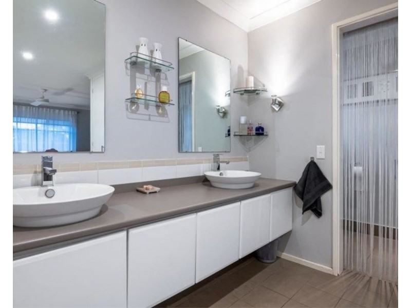 3 Bernard Manning Drive, Duncraig WA 6023