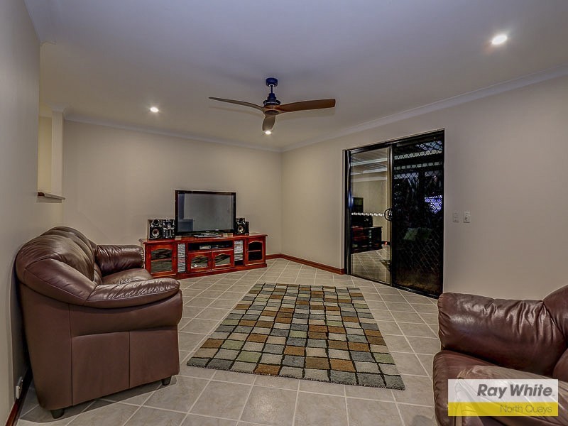 8 Bernard Manning Drive, Duncraig WA 6023