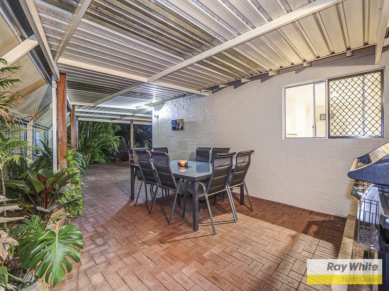 8 Bernard Manning Drive, Duncraig WA 6023