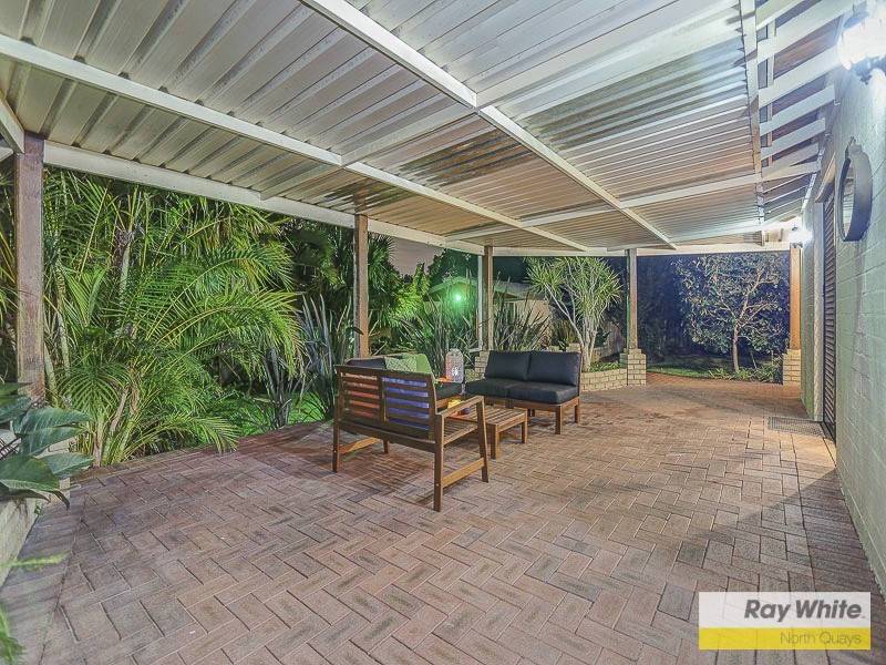 8 Bernard Manning Drive, Duncraig WA 6023