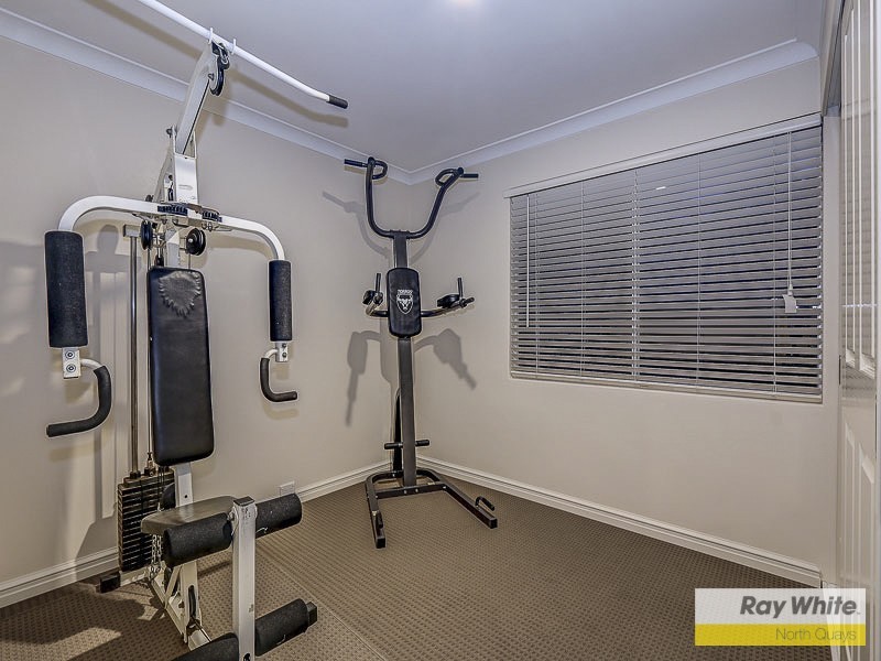 8 Bernard Manning Drive, Duncraig WA 6023