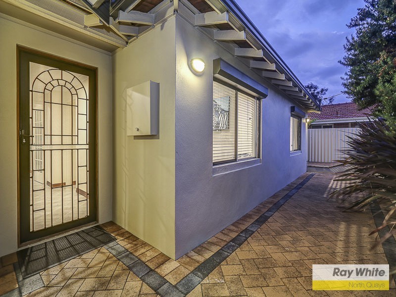 8 Bernard Manning Drive, Duncraig WA 6023