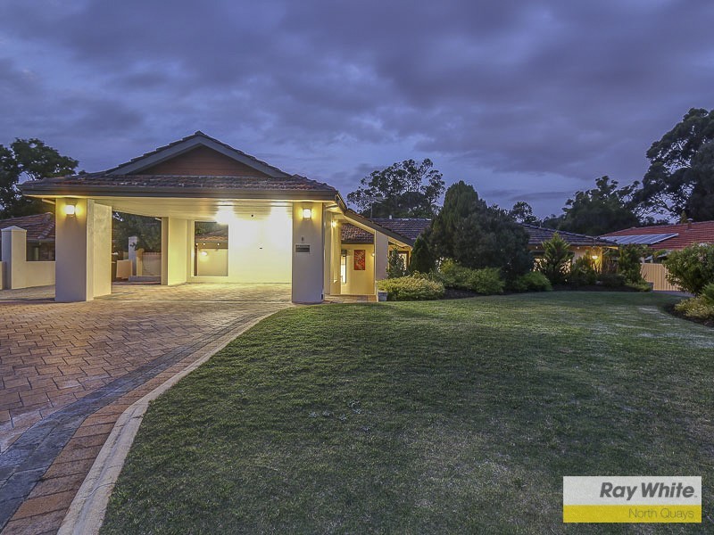 8 Bernard Manning Drive, Duncraig WA 6023