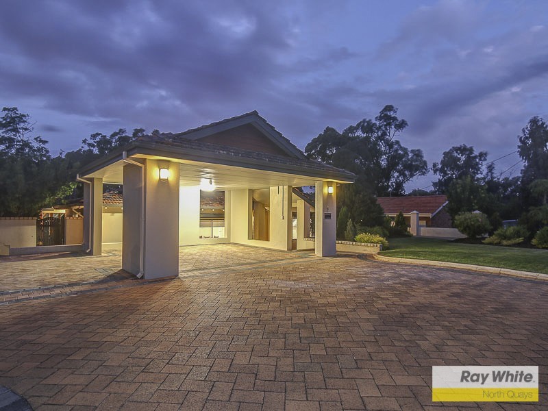 8 Bernard Manning Drive, Duncraig WA 6023