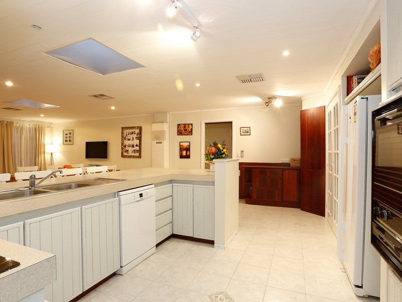20 MacDougall Rise, Duncraig WA 6023