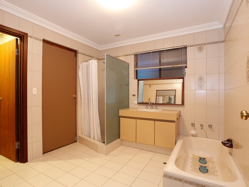 20 MacDougall Rise, Duncraig WA 6023