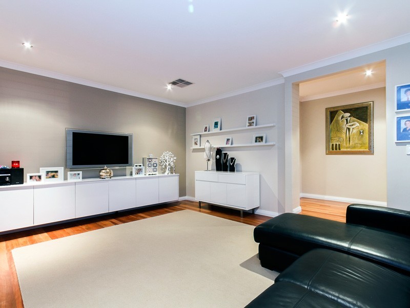 8 Macdougall Rise, Duncraig WA 6023