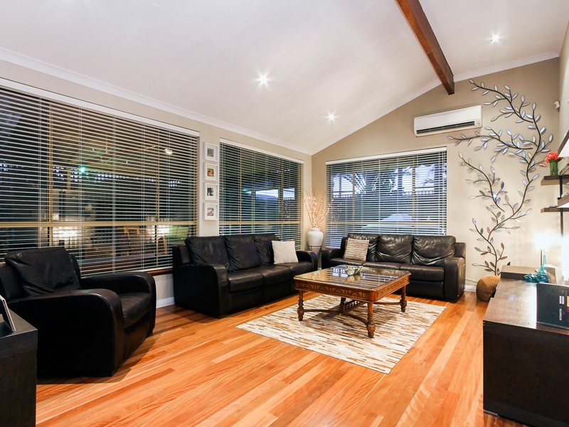 8 Macdougall Rise, Duncraig WA 6023