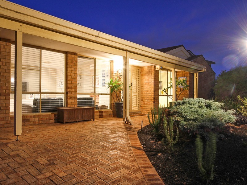 8 Macdougall Rise, Duncraig WA 6023