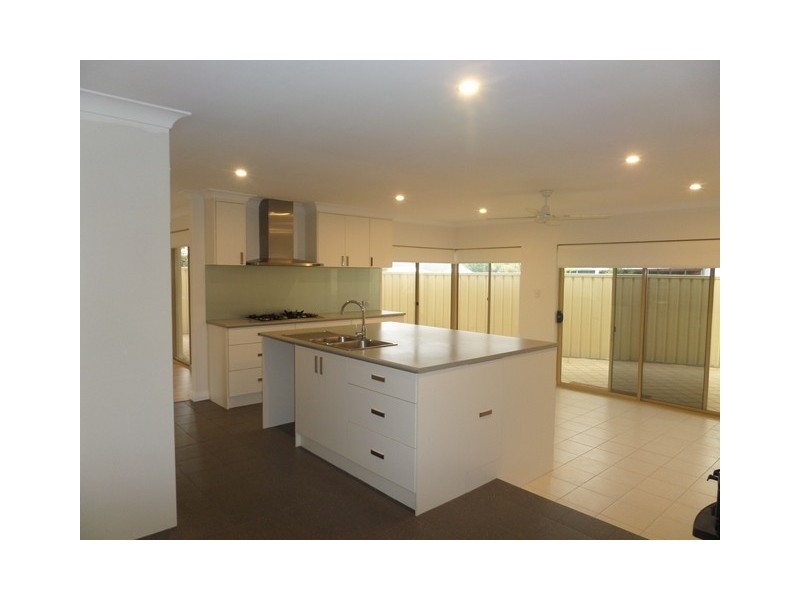 7 Crane Close, Ocean Reef WA 6027