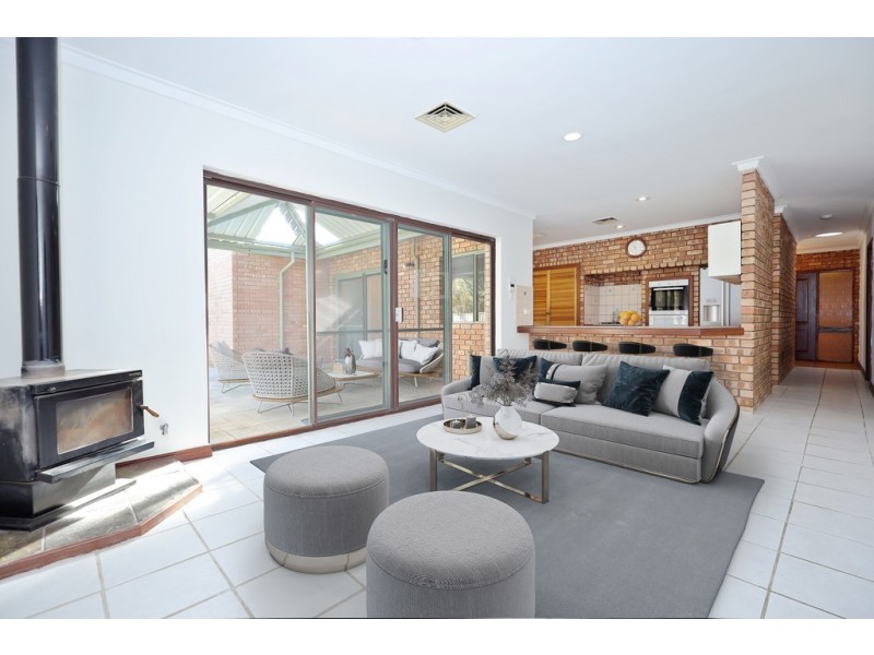 11 Vestey Court, Duncraig WA 6023