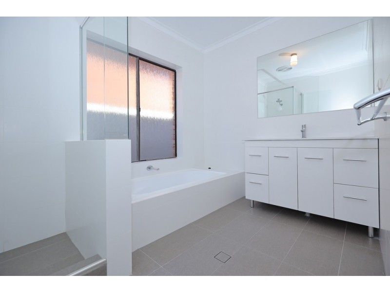 11 Vestey Court, Duncraig WA 6023