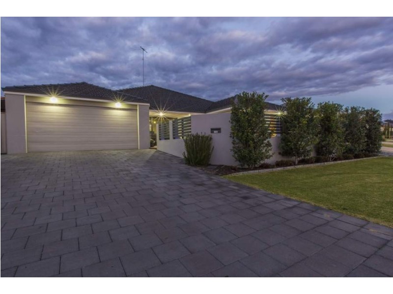 143 Waldburg Dve, Tapping WA 6065