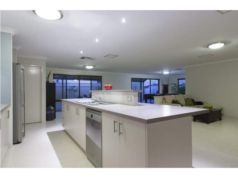 143 Waldburg Dve, Tapping WA 6065