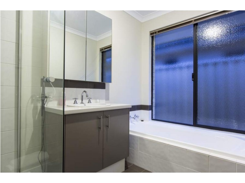 143 Waldburg Dve, Tapping WA 6065