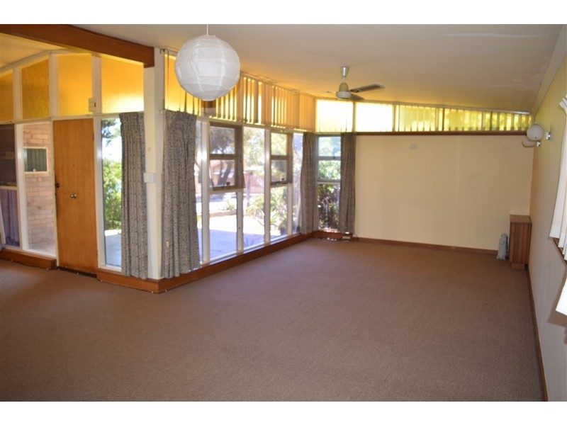 11 Gladman Way, Karrinyup WA 6018