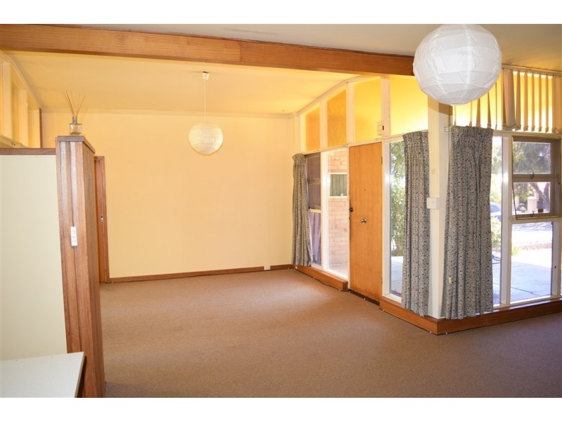 11 Gladman Way, Karrinyup WA 6018