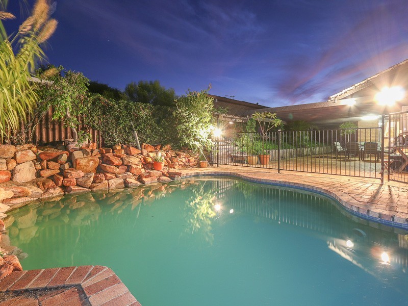 30 Truslove Way, Duncraig WA 6023