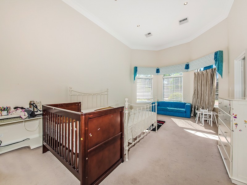 32 Carramar Road, Carramar WA 6031